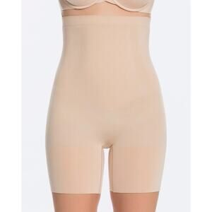 Spanx OnCore High Waisted Nude Tan Shapewear Scalpting Shorts Large
